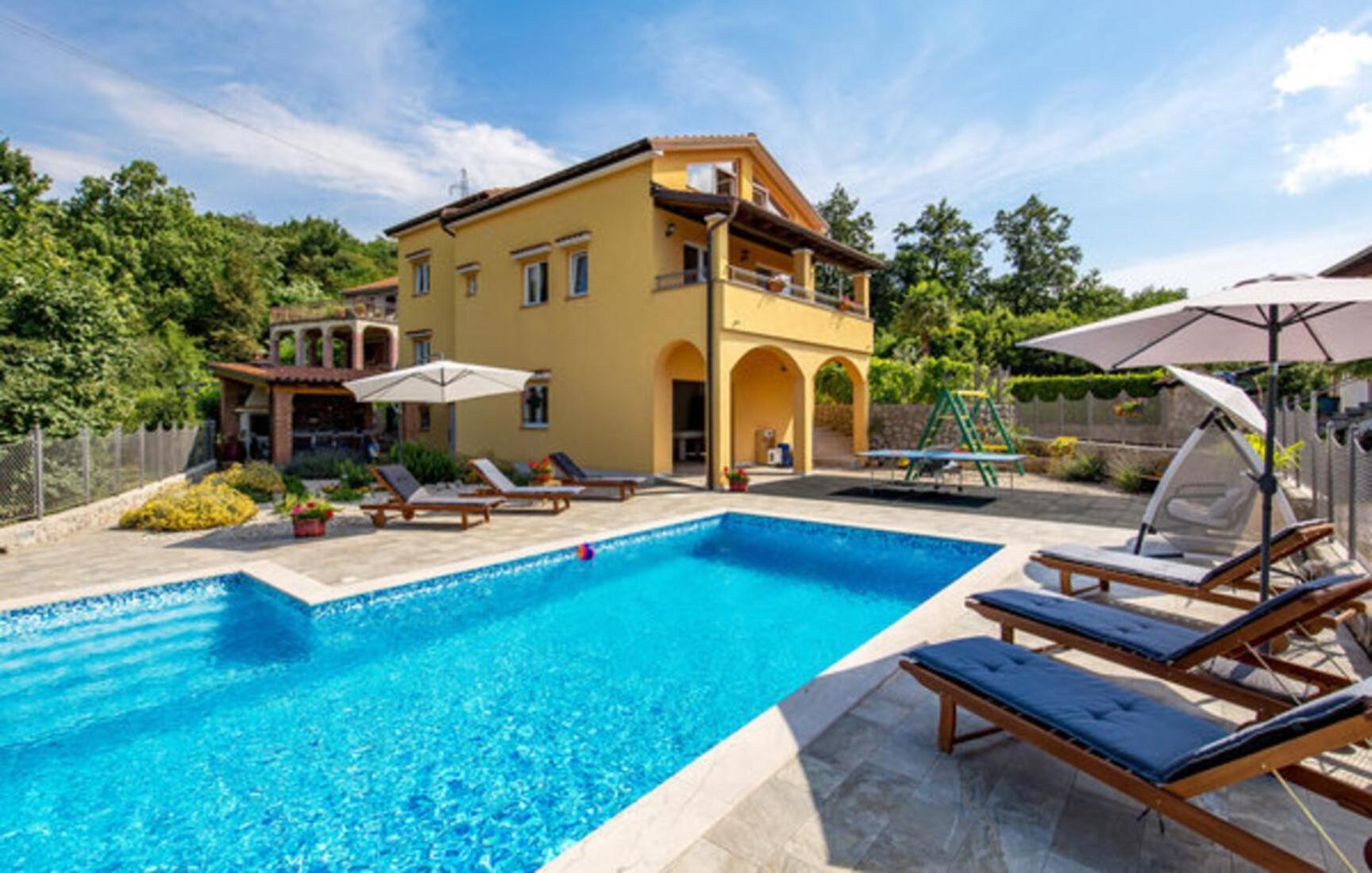 Ivetta For 10 People Near With Sea View & Children Playground Opatija